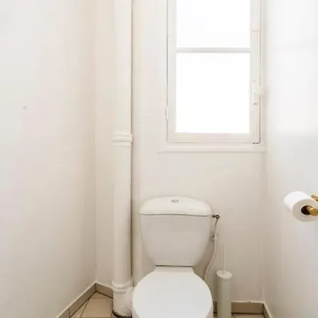 Διαμέρισμα Parisien Chic Et Confortable *